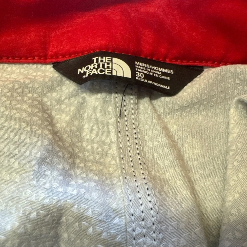 The North Face Olas Boardshorts Men’s 30 Navy Blue Red 9” Swim Shorts Side Zip
